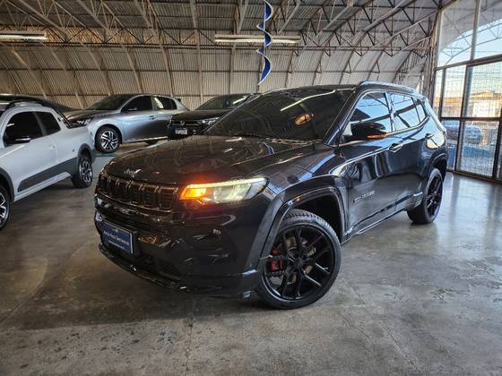 JEEP COMPASS 2.0 HURRICANE 4 TURBO GASOLINA BLACKHAWK AT9 JEEP COMPASS 2.0 HURRICANE 4 TURBO GASOLINA BLACKHAWK AT9